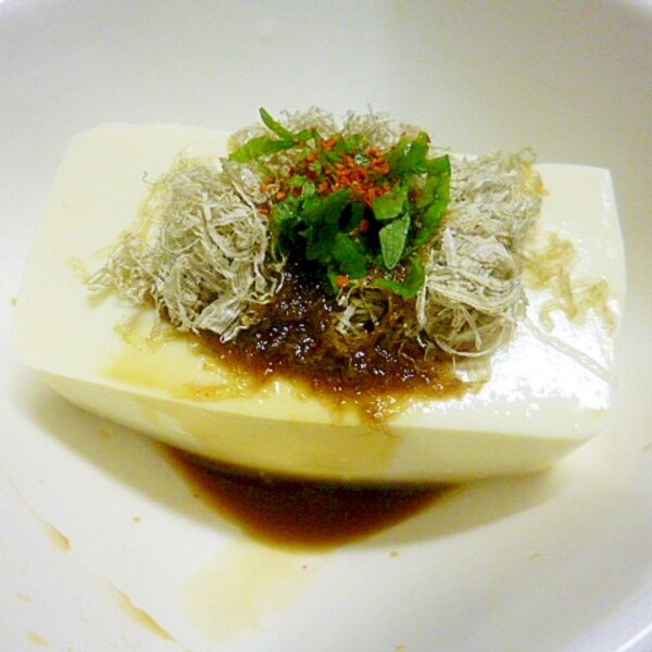 とろろ昆布と大葉と一味とうがらしの冷奴 レシピ 作り方 By みずたまsweet 楽天レシピ とろろ昆布と大葉と一味とうがらしの冷奴 レシピ 作り方 By みずたまsweet 楽天レシピ