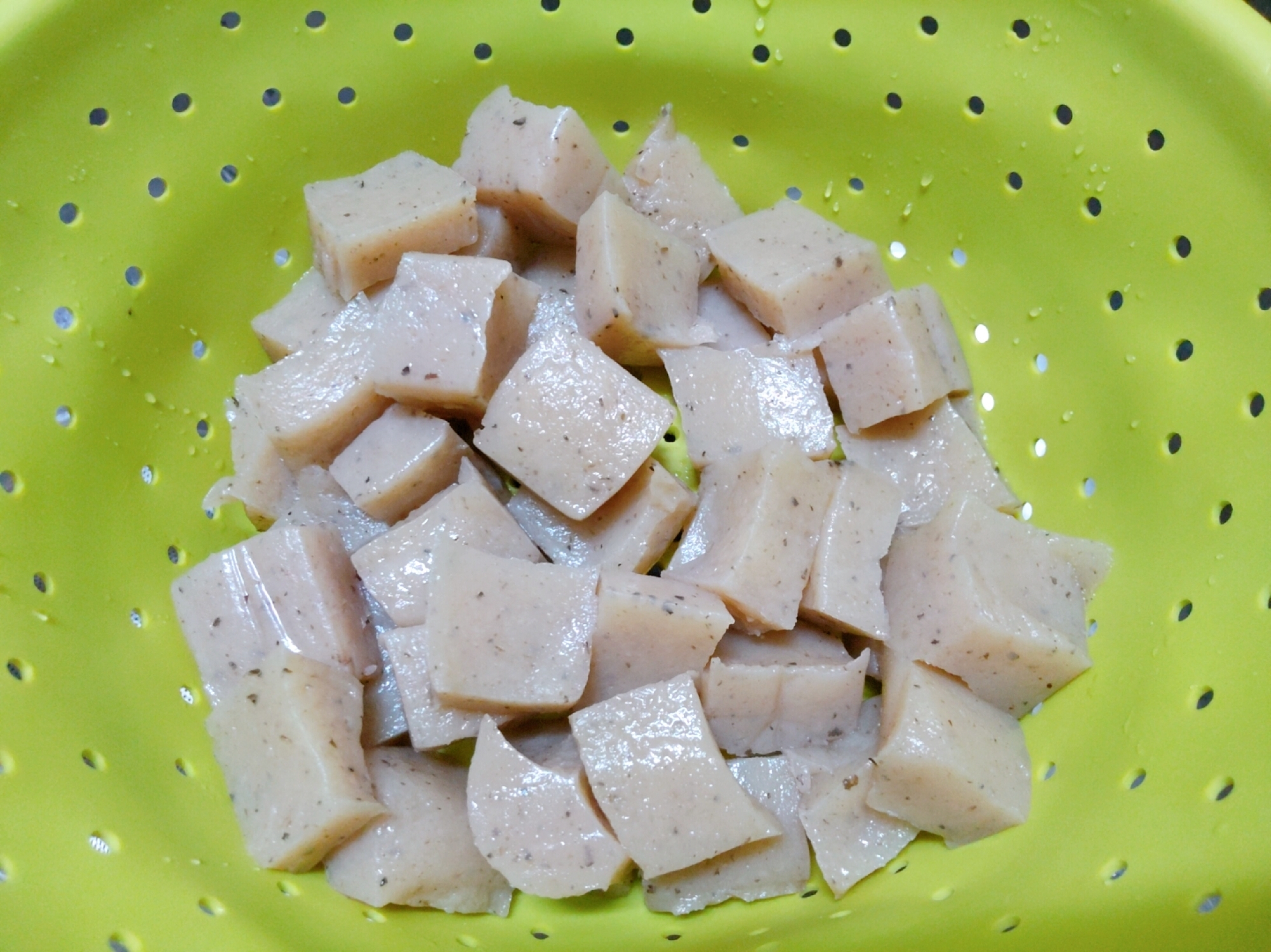 こんにゃくのアク抜き。下ごしらえ(･ิω･ิ)