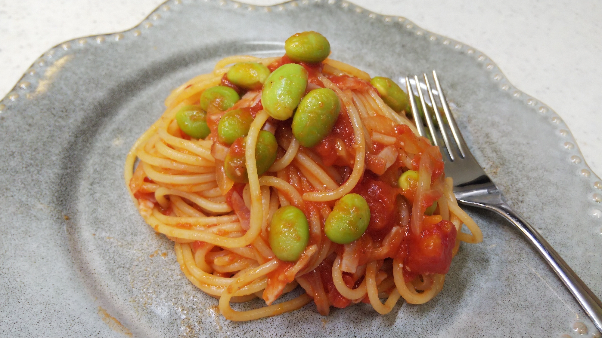 枝豆とベーコンのトマトスパゲッティ