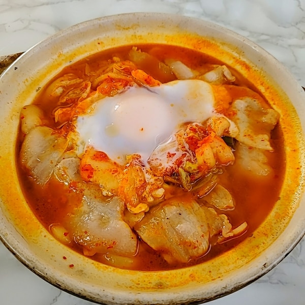 豚キムチ鍋焼きうどん レシピ 作り方 By じゅん たま 楽天レシピ 豚キムチ鍋焼きうどん レシピ 作り方 By じゅん たま 楽天レシピ