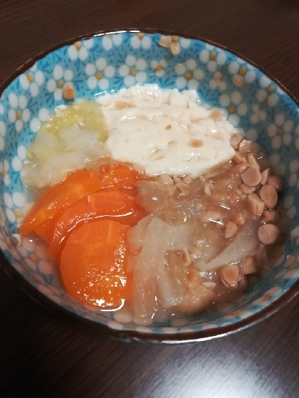 豆腐・人参・納豆の味噌汁