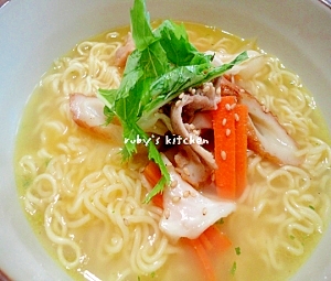 ラーメンアレンジ タンメン風 塩バターラーメン レシピ 作り方 By Ruby Nao 楽天レシピ