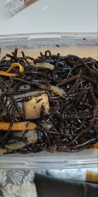 お惣菜屋さんの定番♪ひじきの煮物