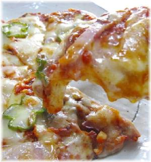アンチョビとベーコンとチーズの簡単ピザ