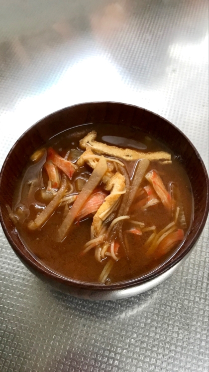 大根と油揚げとカニカマの味噌汁