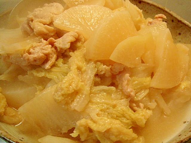 豚と大根、白菜の味噌煮