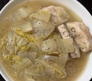 白菜と鶏肉の味噌煮込み