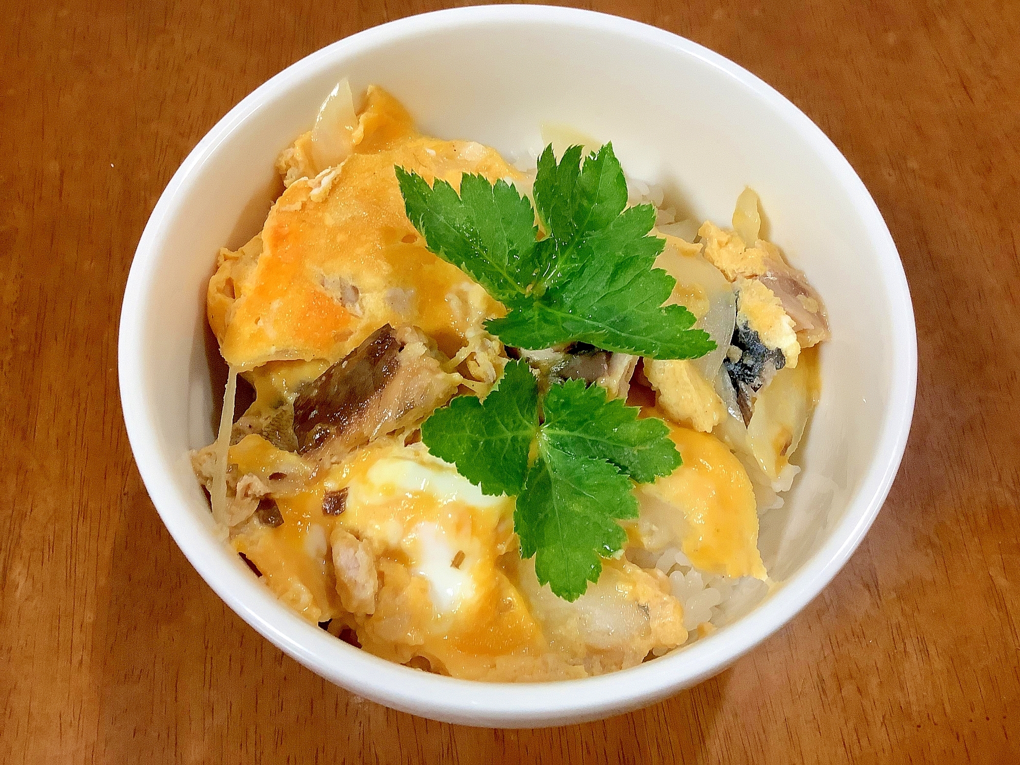 鯖缶を使って♪鯖入り卵丼