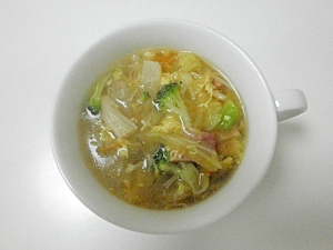 温か野菜スープ