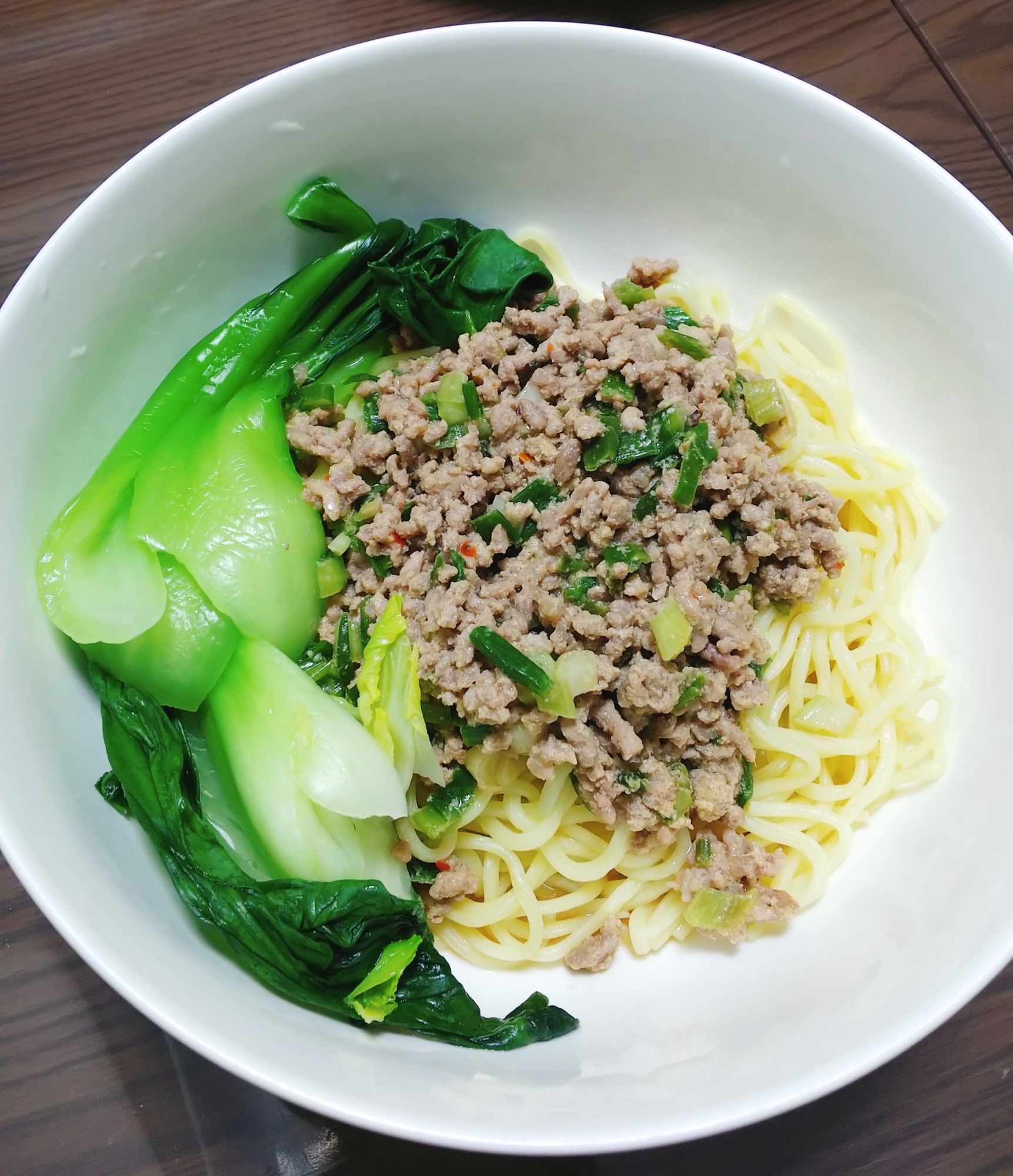 汁少なめ担々麺