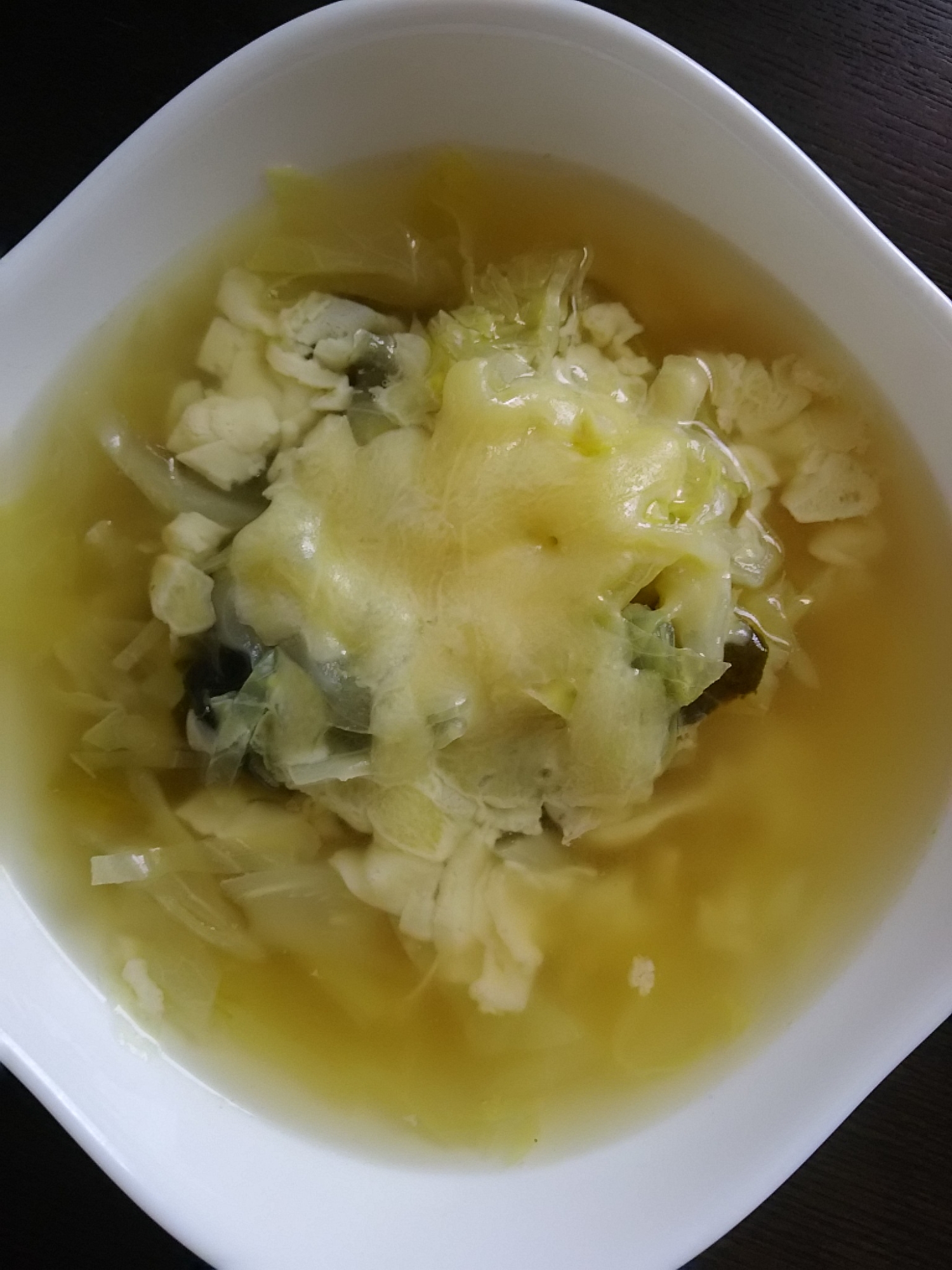 チーズでとろり(^^)キャベツとほうれん草のスープ