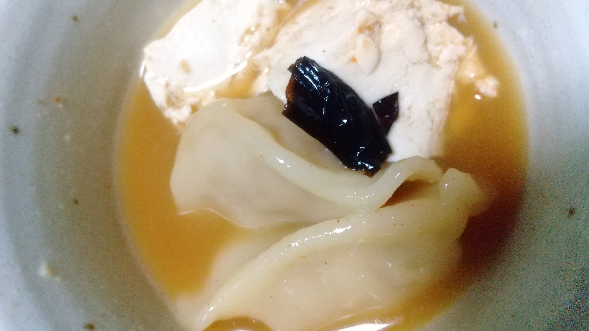 簡単!木綿豆腐と水餃子の鍋