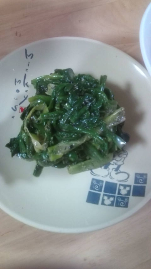 にらの胡麻和え