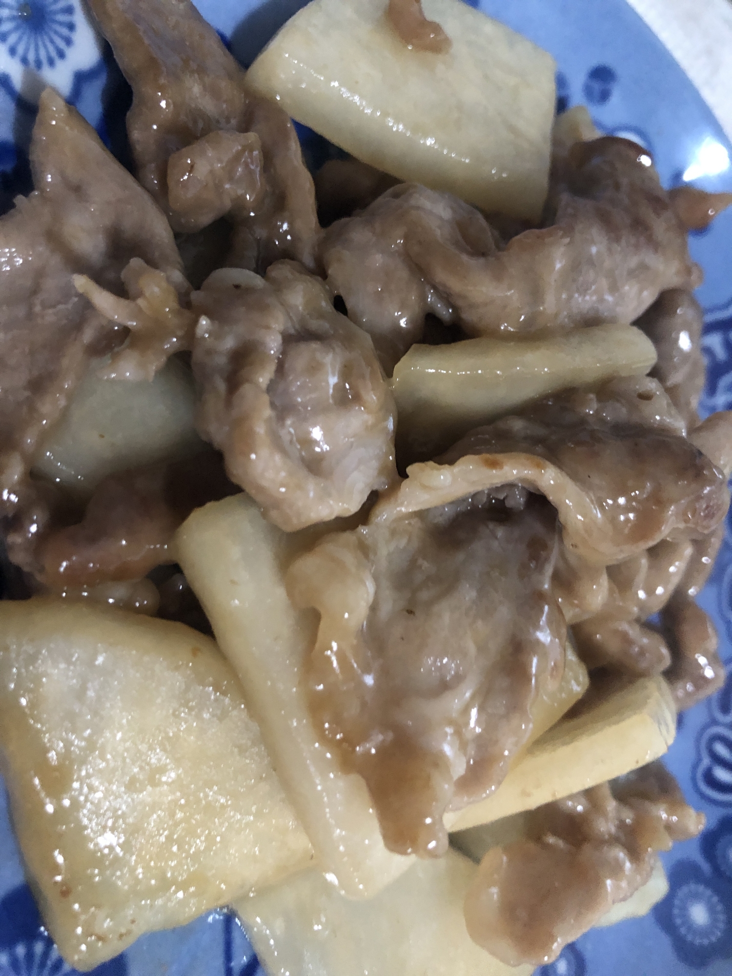 ご飯に合う！かぶと豚肉の甘辛炒め