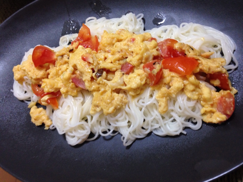 普通の素麺に飽きたら・・・トマトと卵の中華そうめん