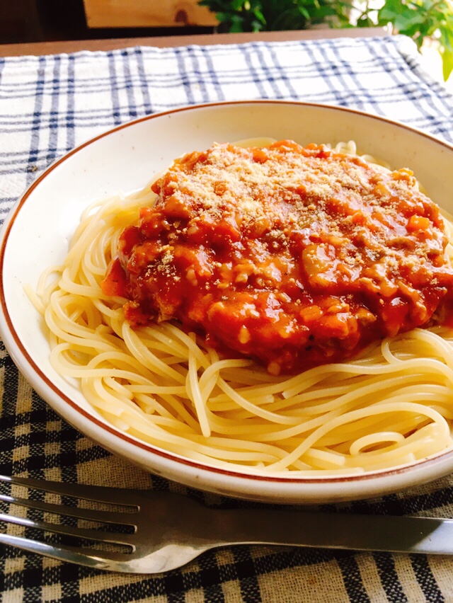 隠し味に醤油！トマトたっぷりミートソーススパゲティ