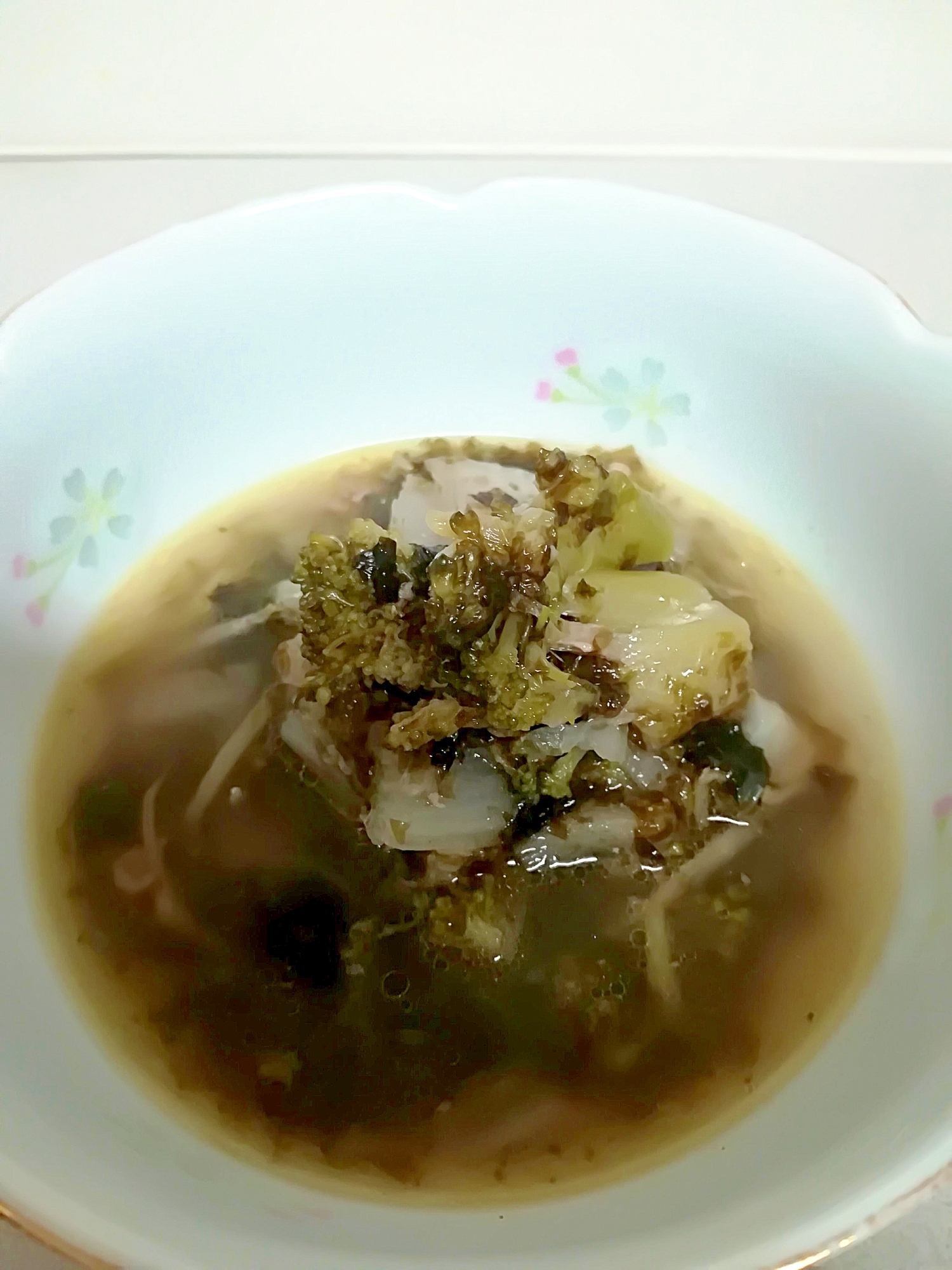 出汁不要で滋味深い♪白菜大根ブロッコリー海苔スープ