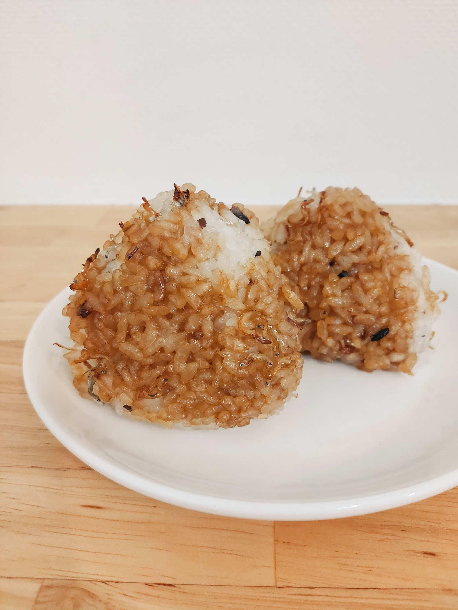 ごま油でカリッ トースターで焼おにぎり レシピ 作り方 By みんとa 楽天レシピ ごま油でカリッ トースターで焼おにぎり レシピ 作り方 By みんとa 楽天レシピ