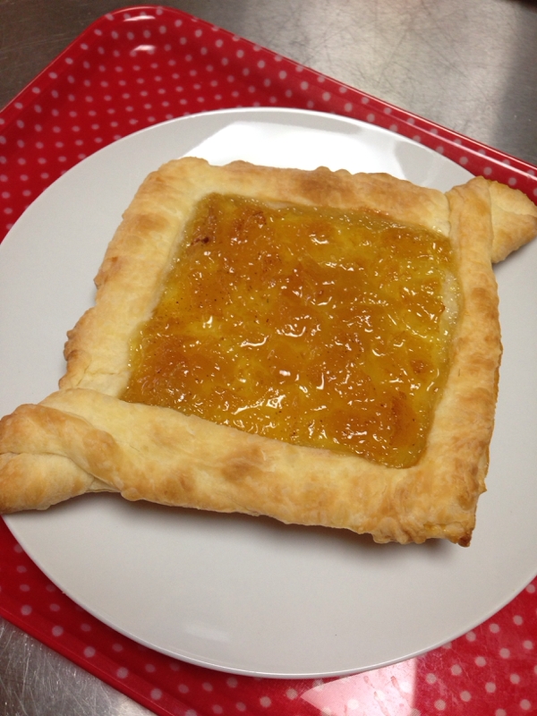 パイ生地の残りとジャムde簡単 ゆずジャムパイ レシピ 作り方 By どーなつランドの住人 楽天レシピ パイ生地の残りとジャムde簡単 ゆずジャムパイ レシピ 作り方 By どーなつランドの住人 楽天レシピ