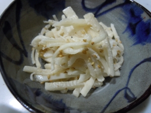 かまぼこと大根の醤油マヨサラダ