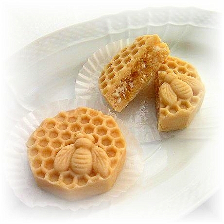 最中の風味♪ココナッツ&コムハニーの椰絲巣蜜米月餅