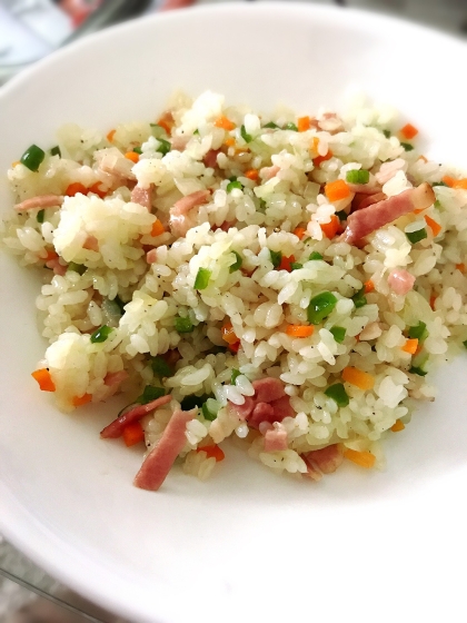 冷凍していたご飯の消費策としてお昼ご飯に頂きました！懐かしい味がします。