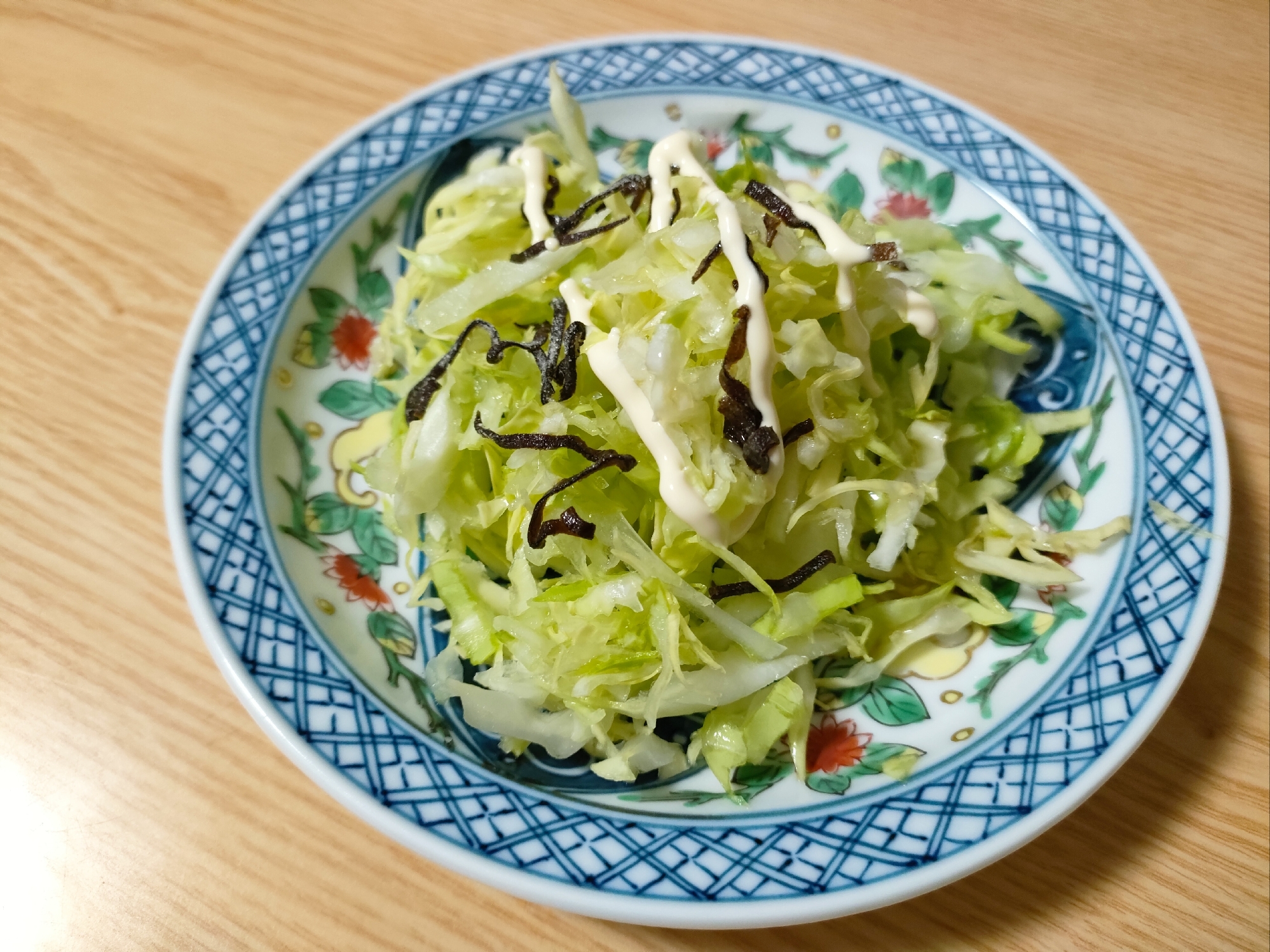 キャベツと塩昆布のマヨ醤油サラダ