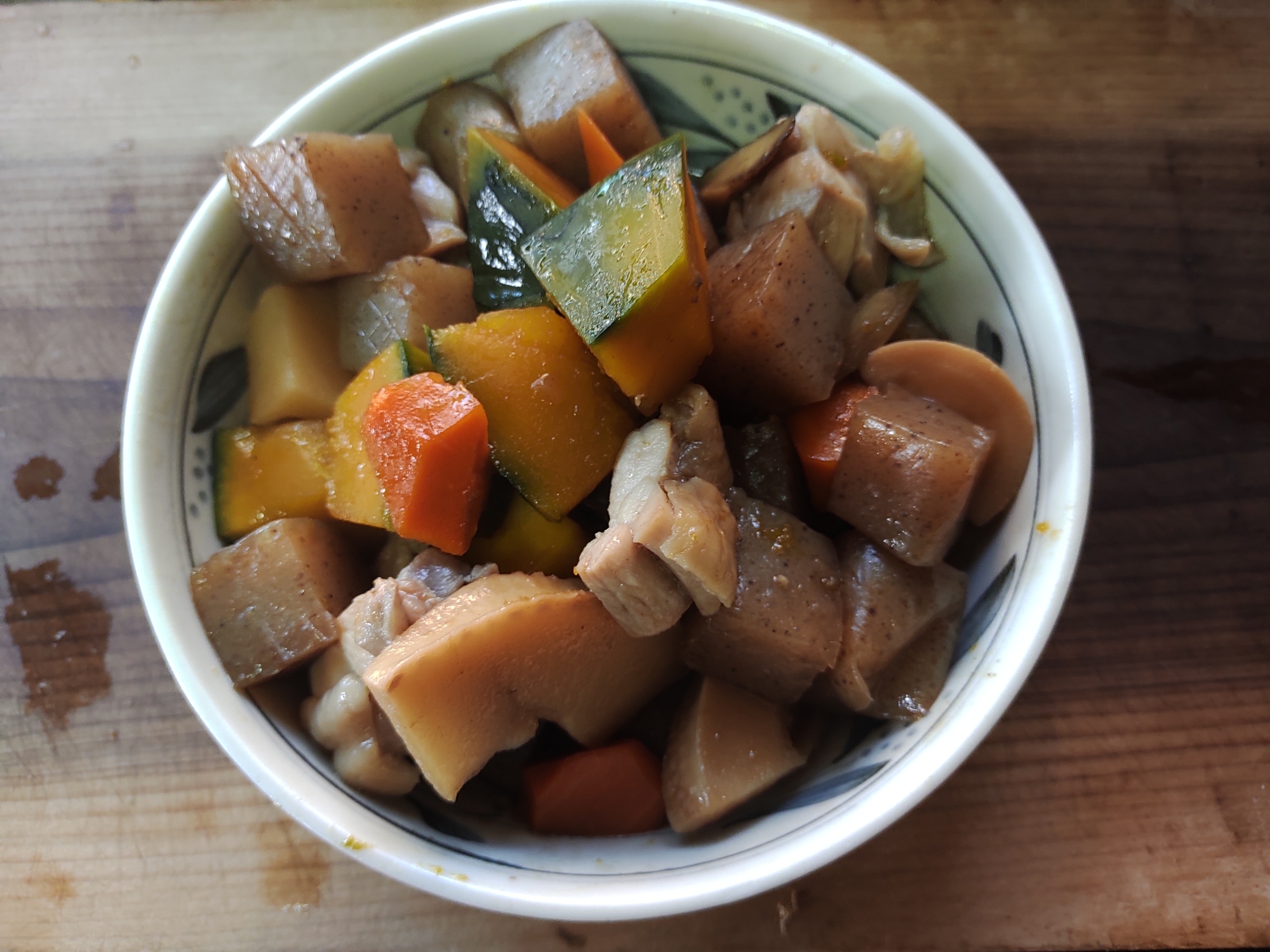 鶏ももと野菜の煮物