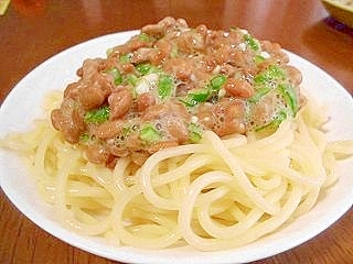 納豆オクラのねばねばパスタ