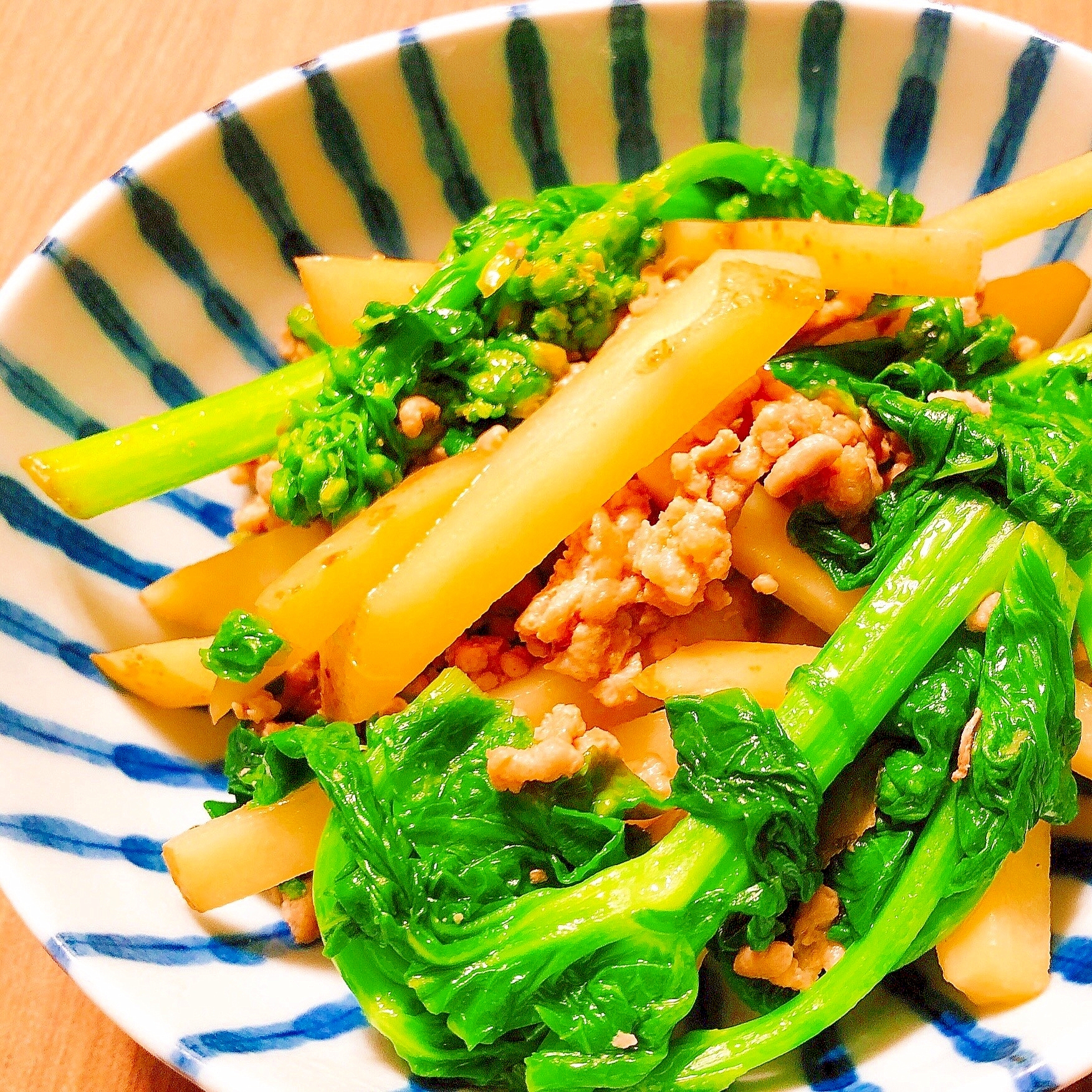 菜の花とじゃがいもと豚ひき肉のバター醤油炒め