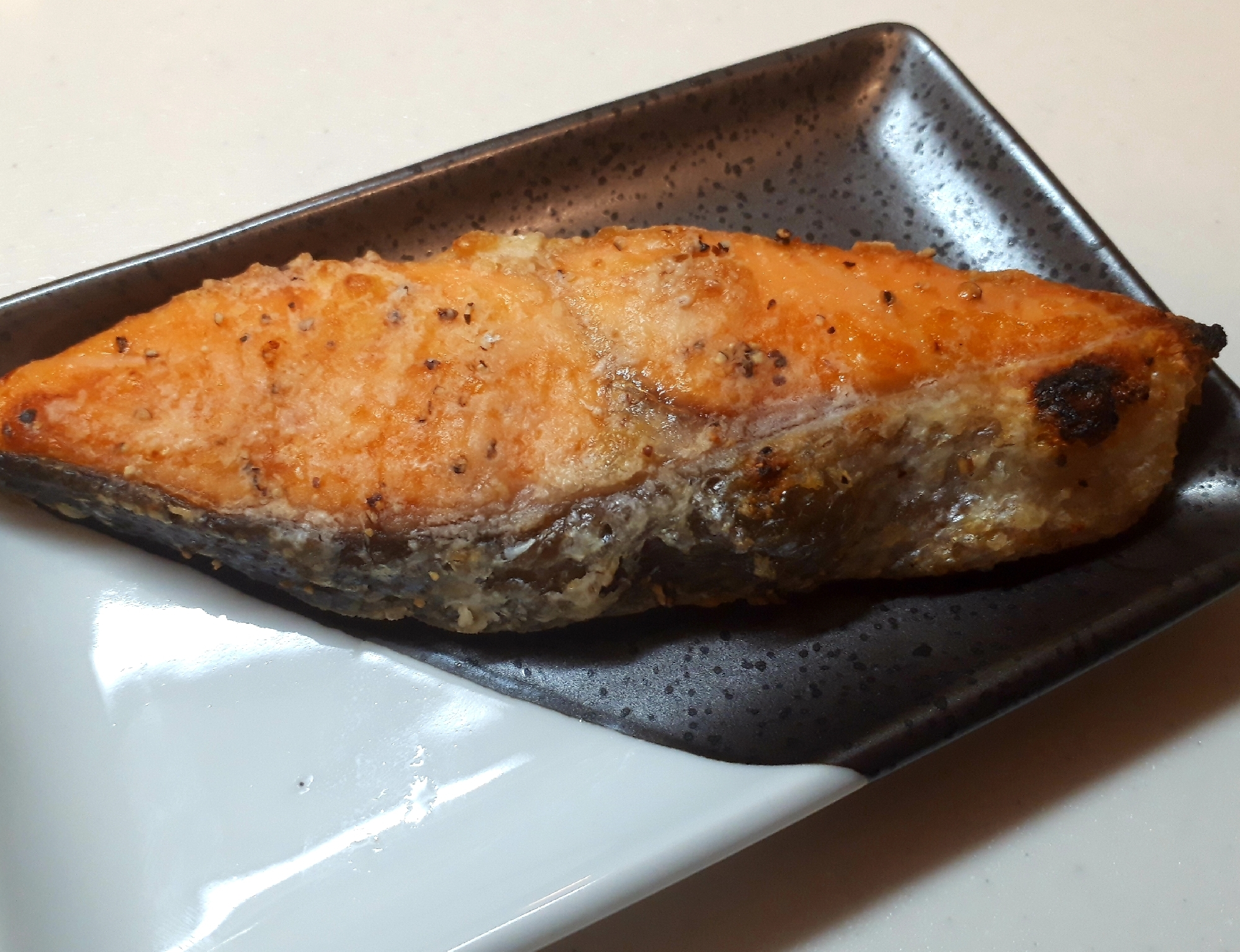 グリルでパリッとご飯が進む焼き鮭