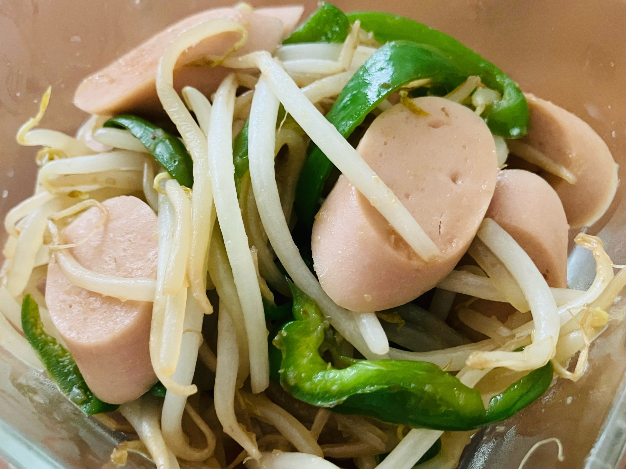 魚肉ソーセージとピーマンの炒め物