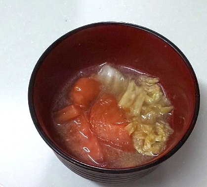 ひかりん★さん☺️
朝食にトマトと白菜のお味噌汁、酸味プラスされて、とてもおいしかったです♥️
レポ、ありがとうございます(*^ーﾟ)