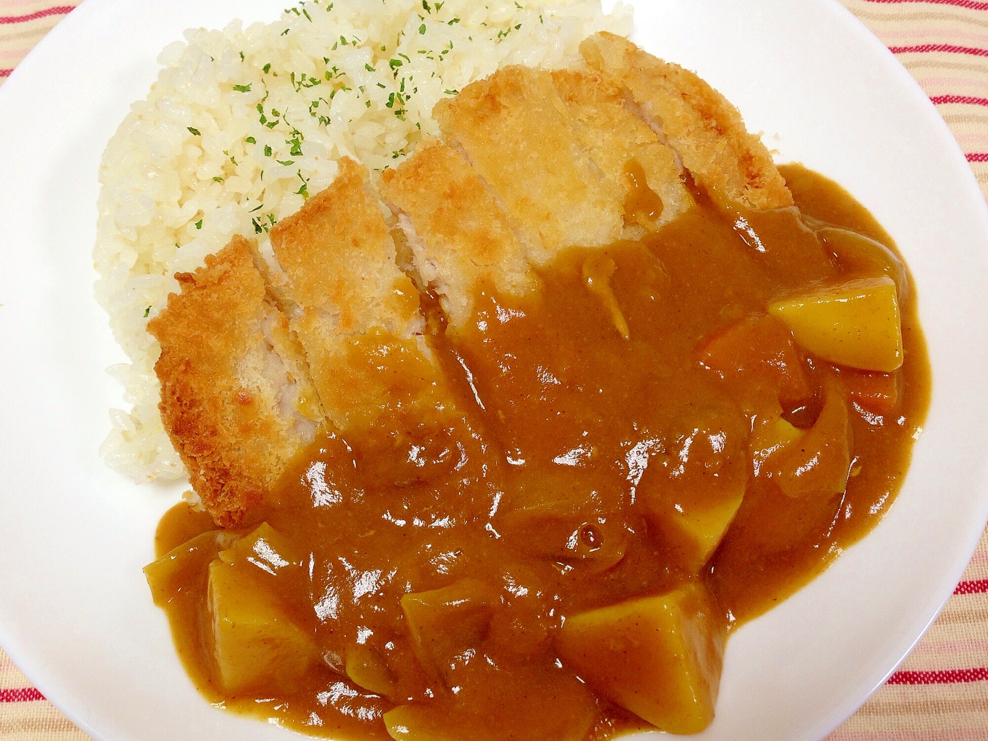 カツカレーおいしい かりんこぶ カツカレー(鳥久 / 豚久)の口コミ一覧 | おいしい！が増える