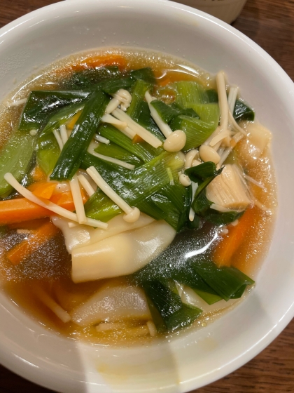 野菜たっぷり餃子スープ