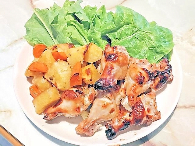 オーブンで焼くからヘルシー?手羽元と野菜のロースト