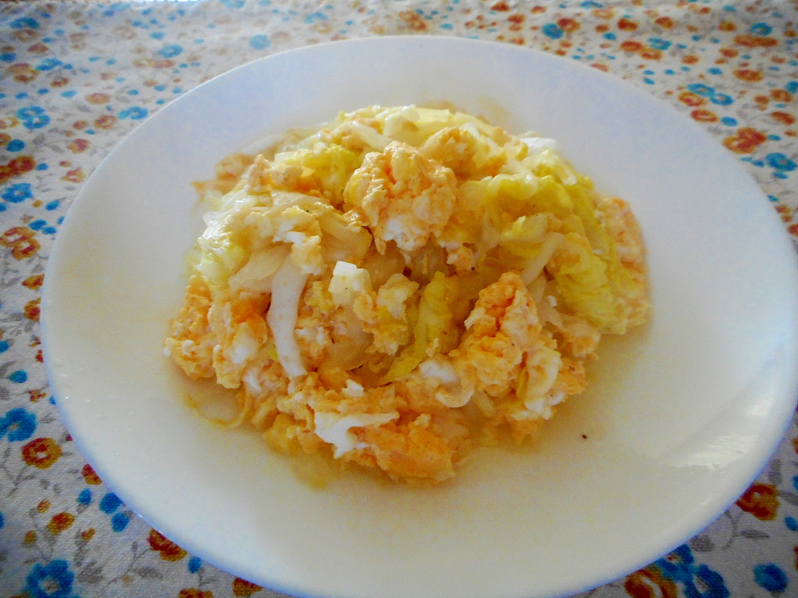 白菜と卵のバター炒め