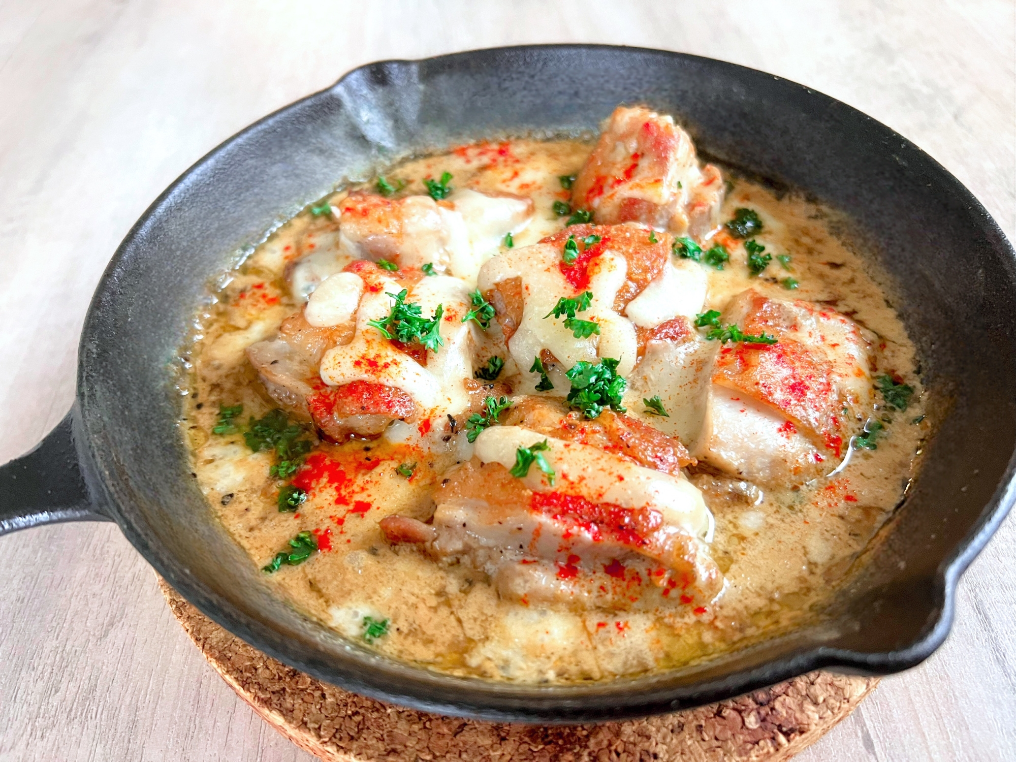 にんにくガツン!悪魔的旨さのシュクメルリ