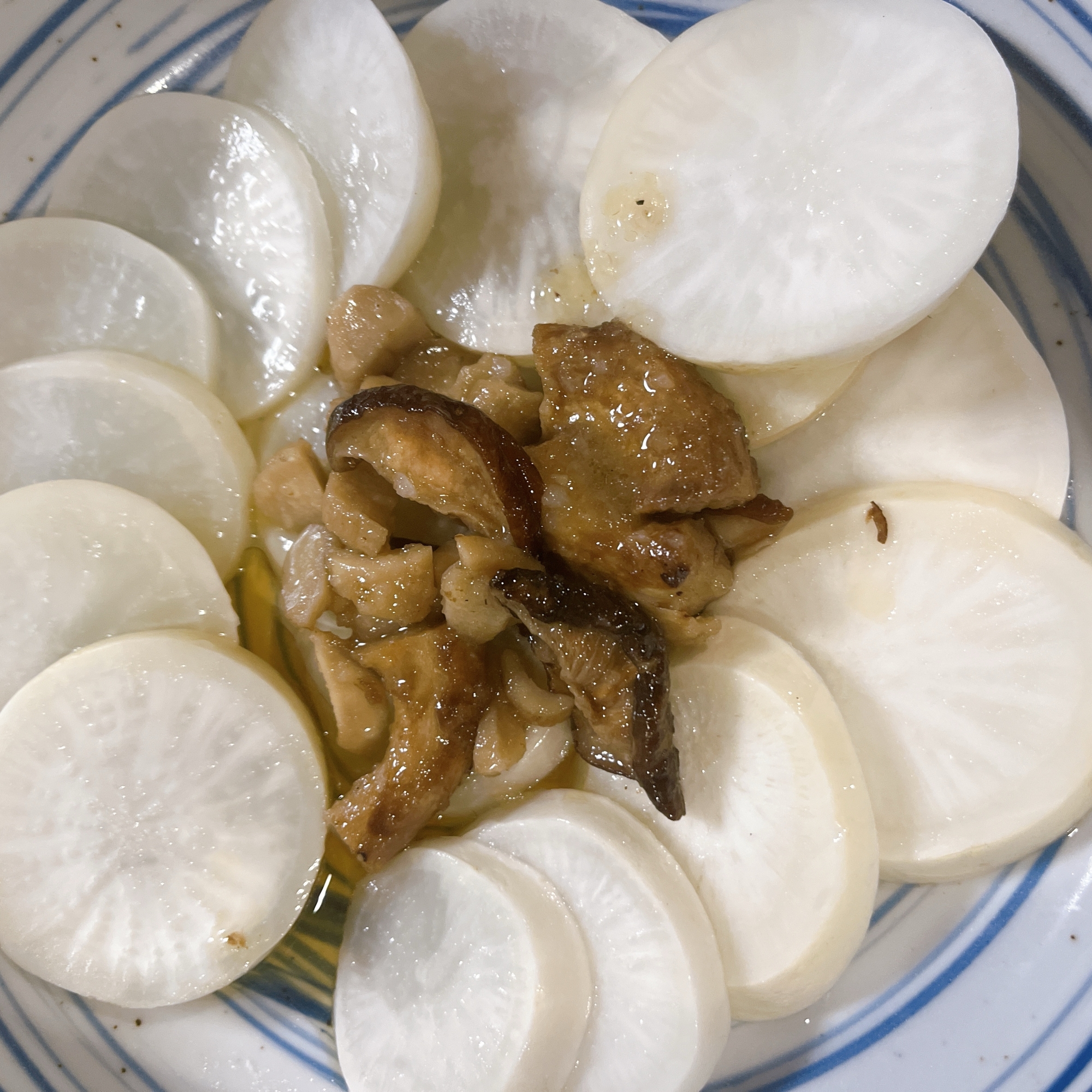 しいたけの軸で!じゅわっと!きのこレモン塩だれ