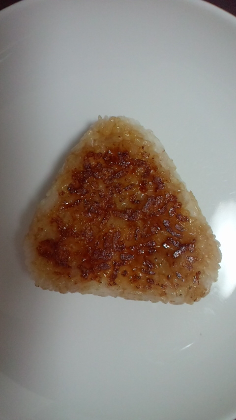 こんがり醤油の焼きおにぎり