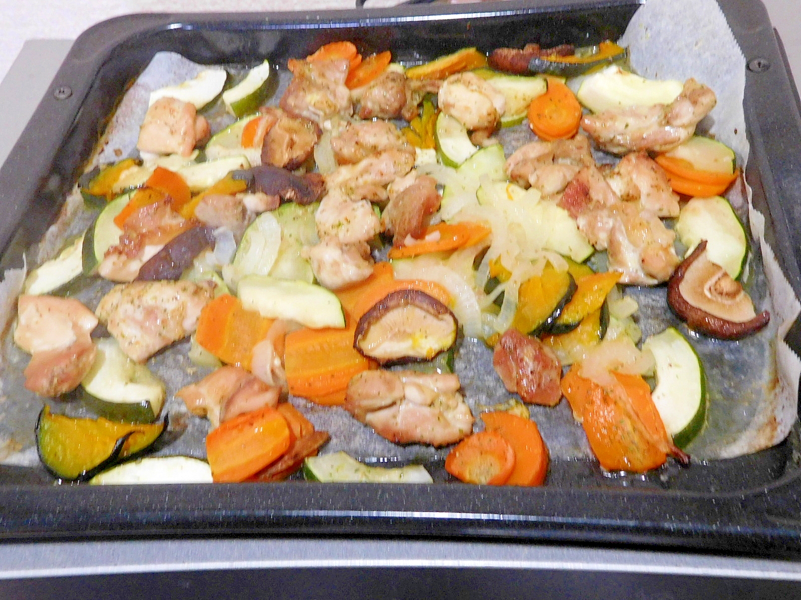 鶏もも肉と野菜のオーブン焼き