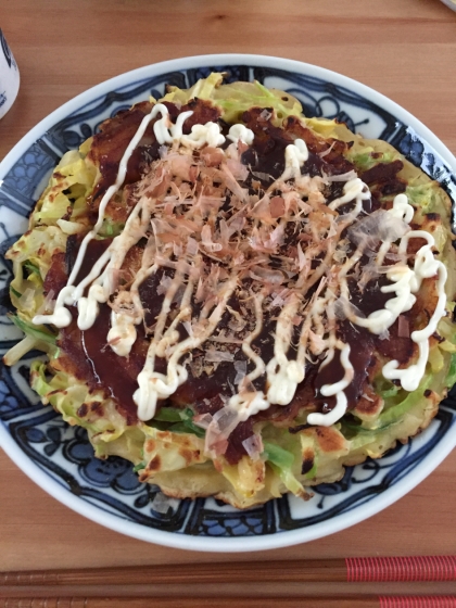 簡単にできました〜♫いつもはお好み焼き粉で作るのですが、小麦粉しかなかったので、レシピ見ながら作らせていただきました！美味しかったですー！ご馳走さまでした！