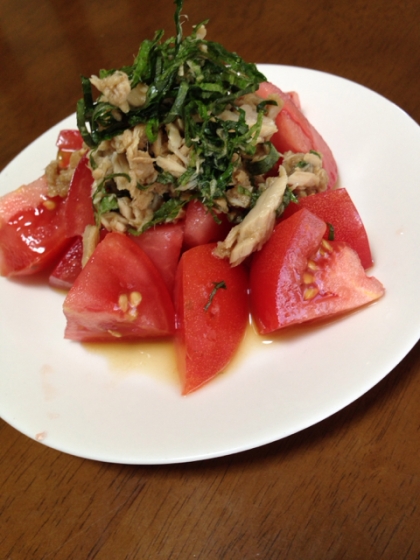 夏はさっぱりと超時短な♪トマトとツナのサラダ