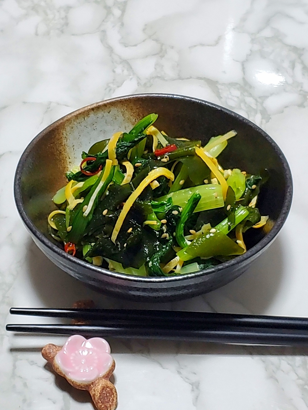 小松菜とワカメの酢の物