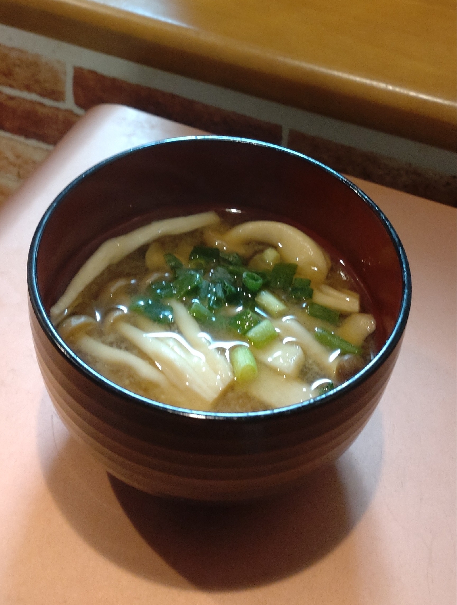 大根としめじのお味噌汁