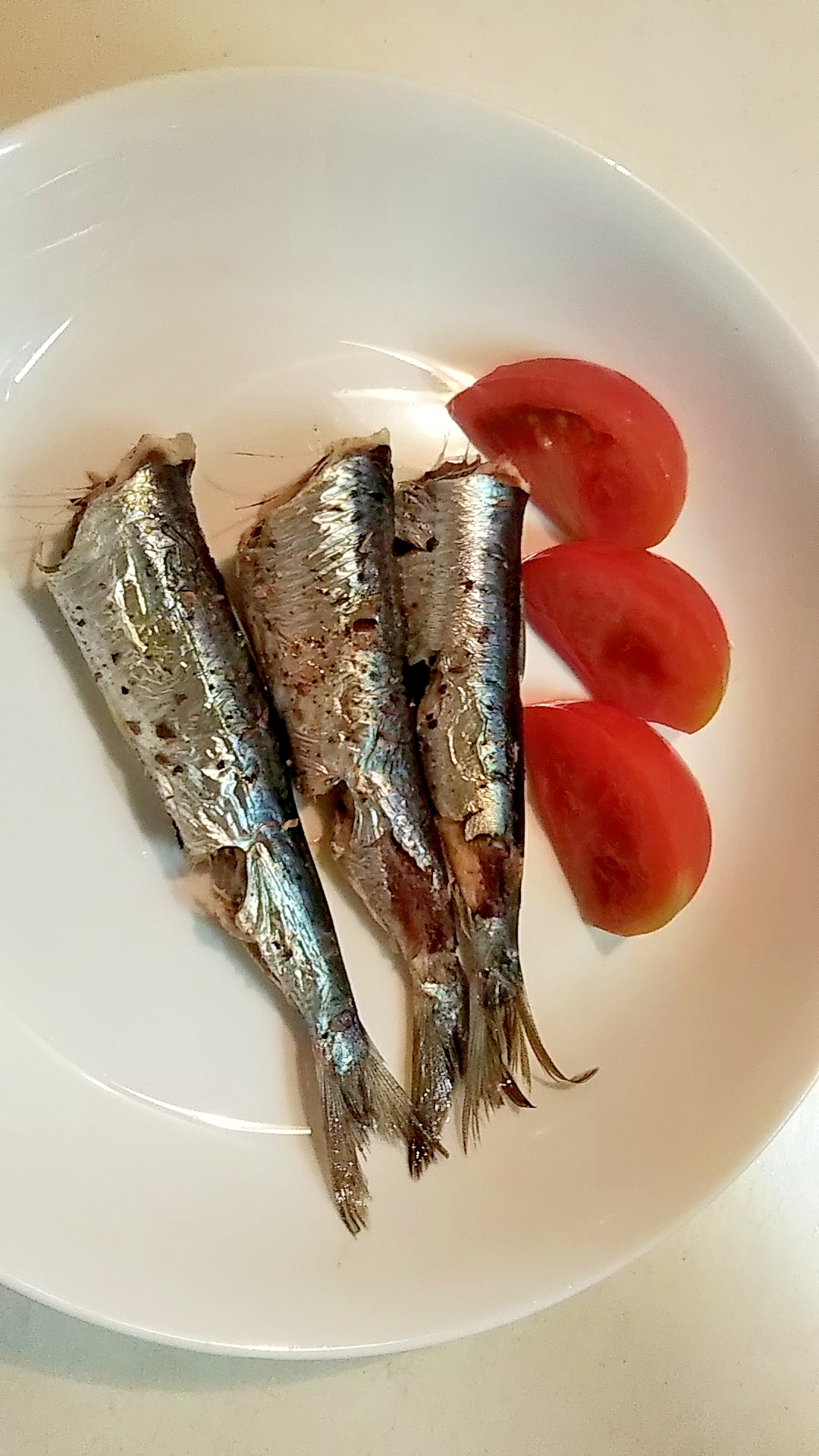 トマトとお好きな焼き魚