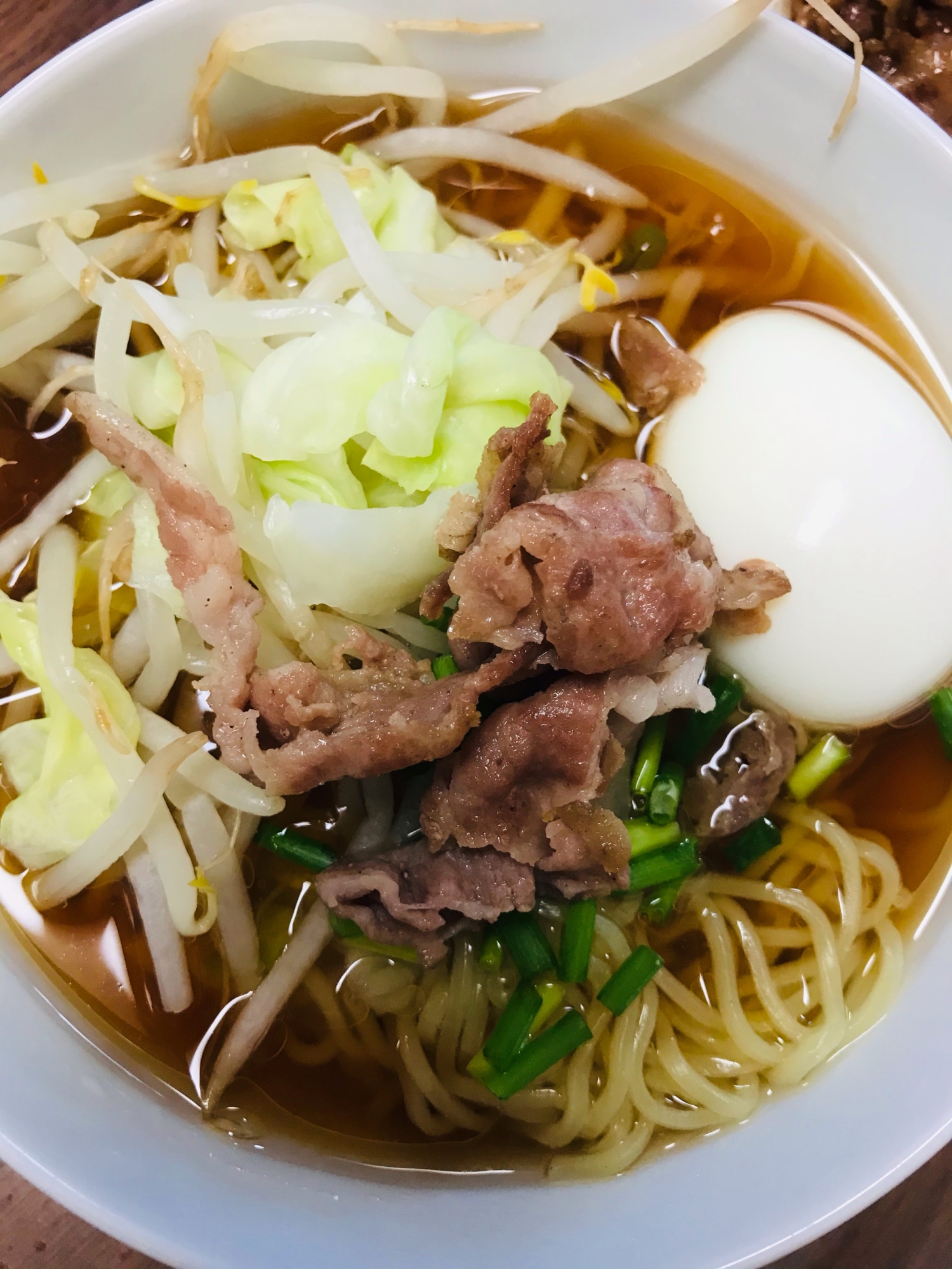 野菜と卵の醤油ラーメン