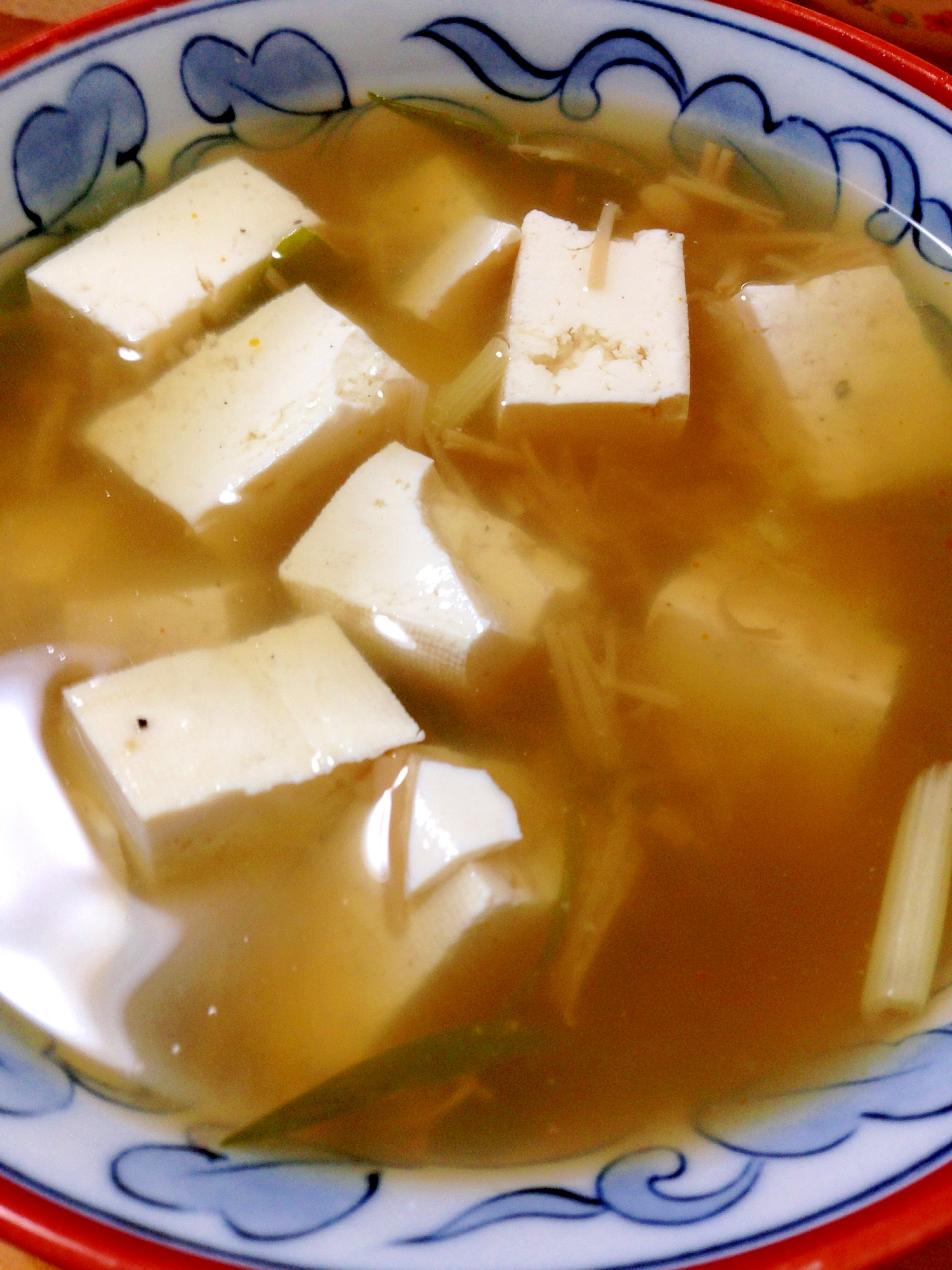 小腹が空いたら◎豆腐となめ茸のスープ
