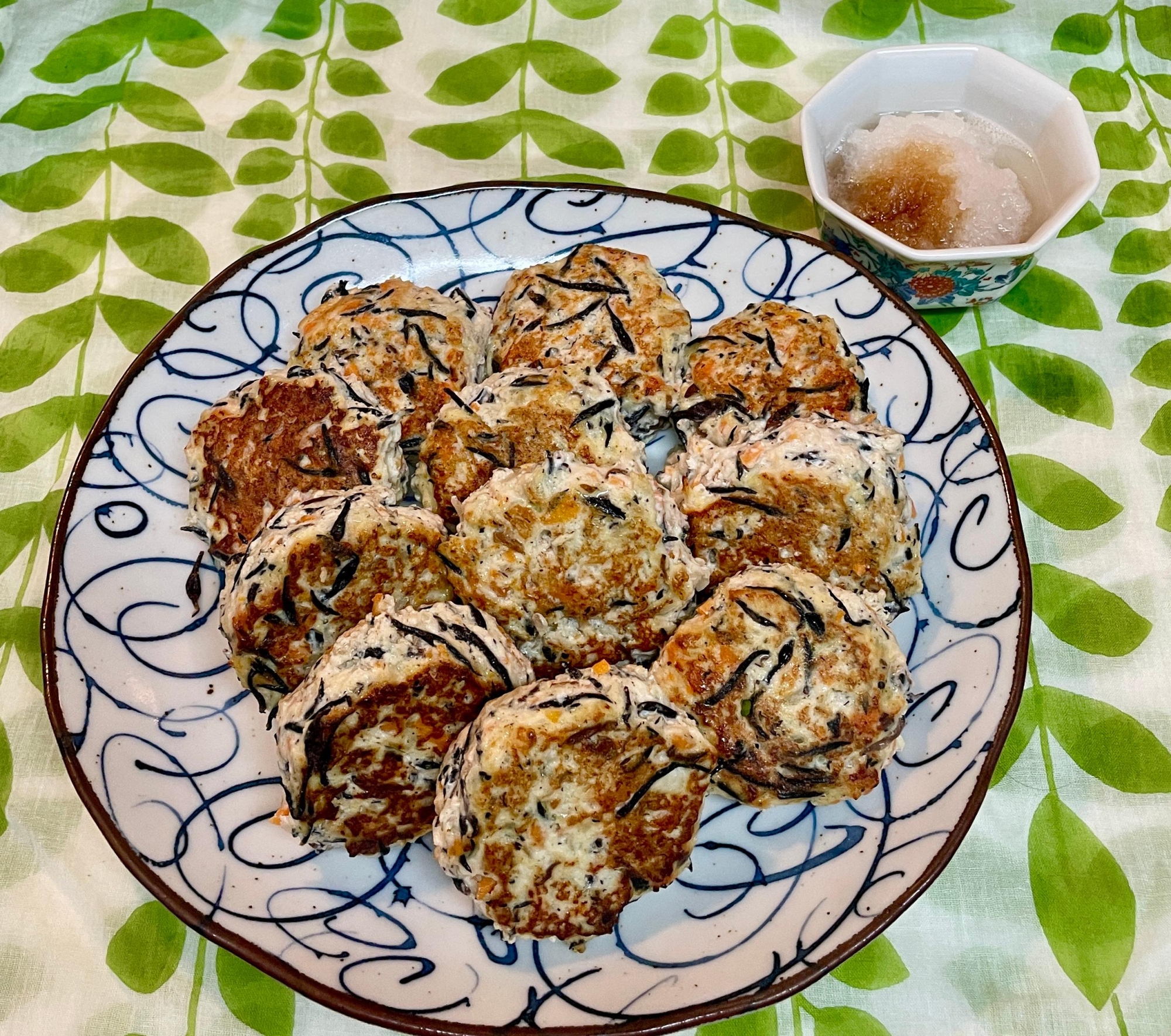 生ひじきで♡鶏ひきとひじきのつくね風ヘルシー焼き