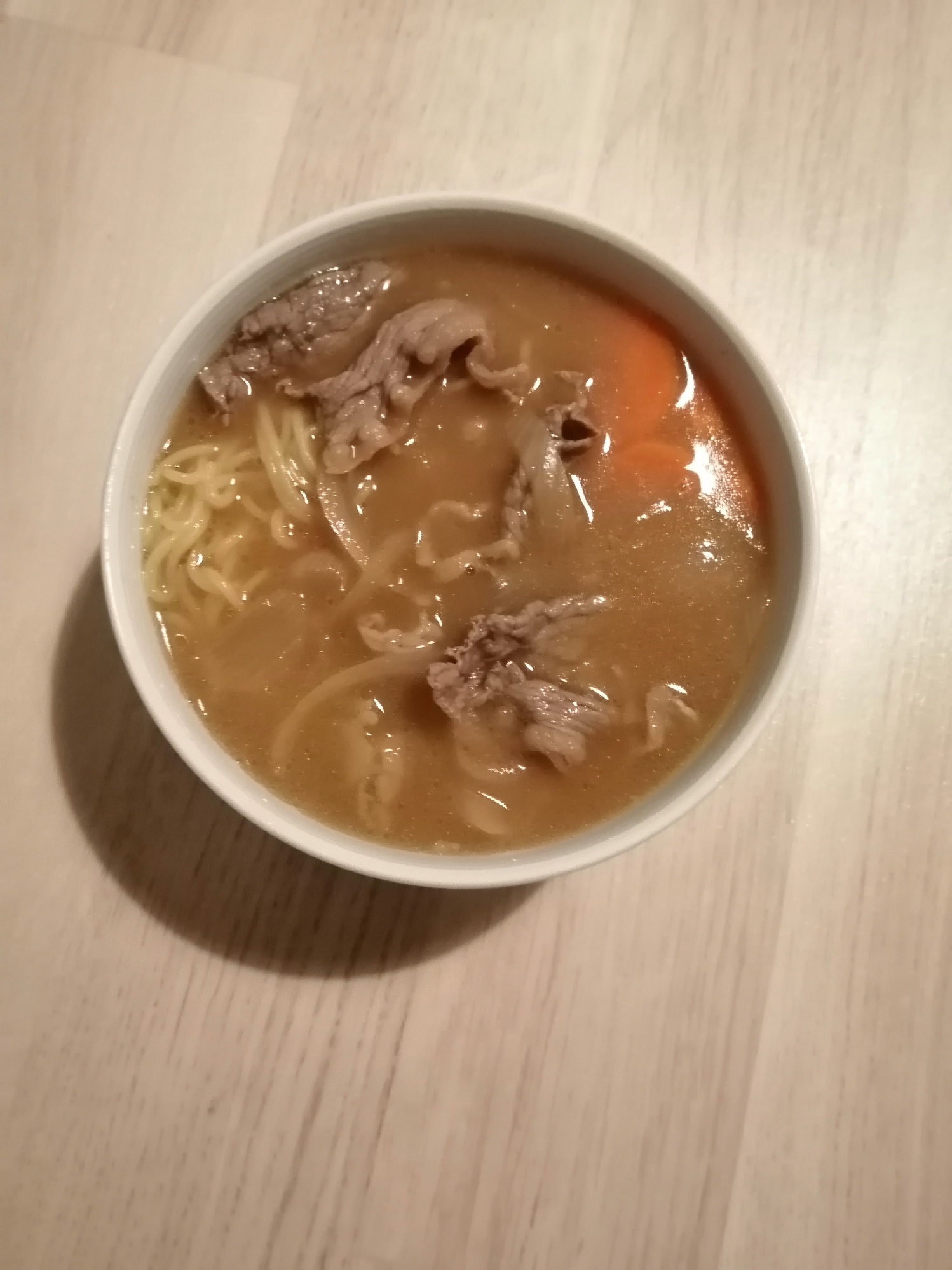 牛肉豚骨醤油ラーメン